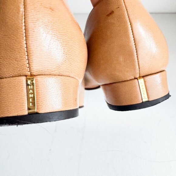 Vintage Chanel Two Tone White Beige Leather Loafers 36 - Picture 8 of 15